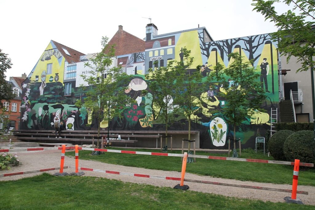 Dæmring, 2019, Murial