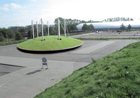 Hoovering Roundabout, 2007, Submitted sketch for the commsion placed in public space at Ballerup Arena (invited contest).
