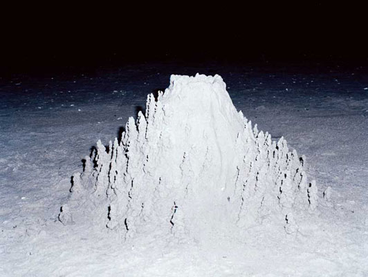 Thyra Hilden Untitled (From series Castles in the Sand) 2005 photography, digital ink print formats either 70 x 102 or 58 x 72 cm edition 5 the series consists of 16 photographs