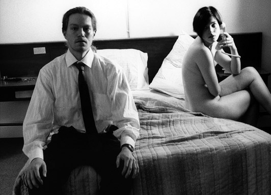 Jeffrey Silverthorne, Couple, Detroit Motel (detail)