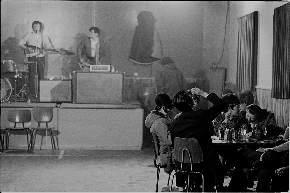 "Da Myndighederne sagde Stop”, dokumentarspillefilm, fotograf Teit Jørgensen Instruktion Per Kirkeby og Arqaluk Lynge, Produktion Flip Film/SFC/DR 1972
