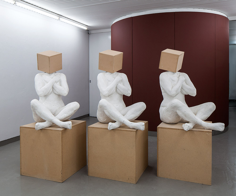 TEN DAYS - TEN SCULPTURES Installation view
