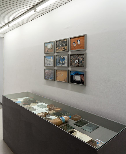 Installation view Morten Søndergaard: Sahara under my feet Galleri Tom Christoffersen, 2011