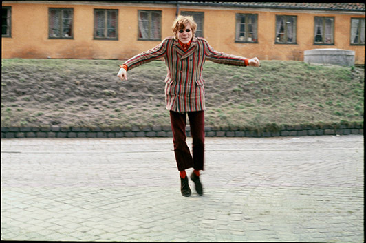 Teit Jørgensen Wiliam Skotte Olsen at Nyboder 1966 C-print 18 x 25 cm