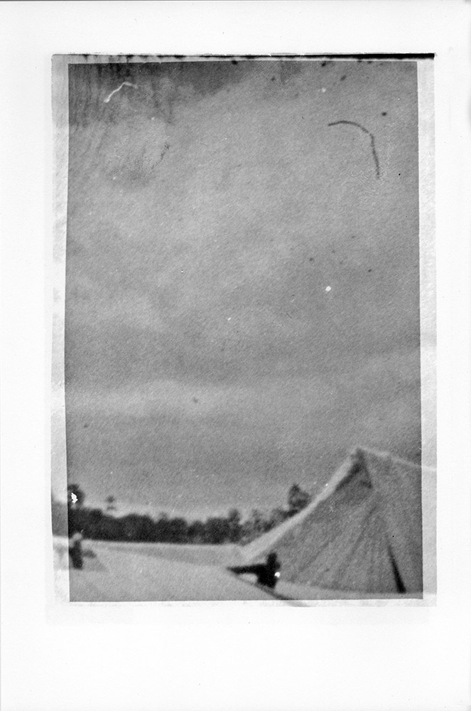 Side 16 fra bogen: UNDER DUEBLÅ HIMMEL GRÅ SKYER HVIDE SEJL Permild og Rosengren 1974
