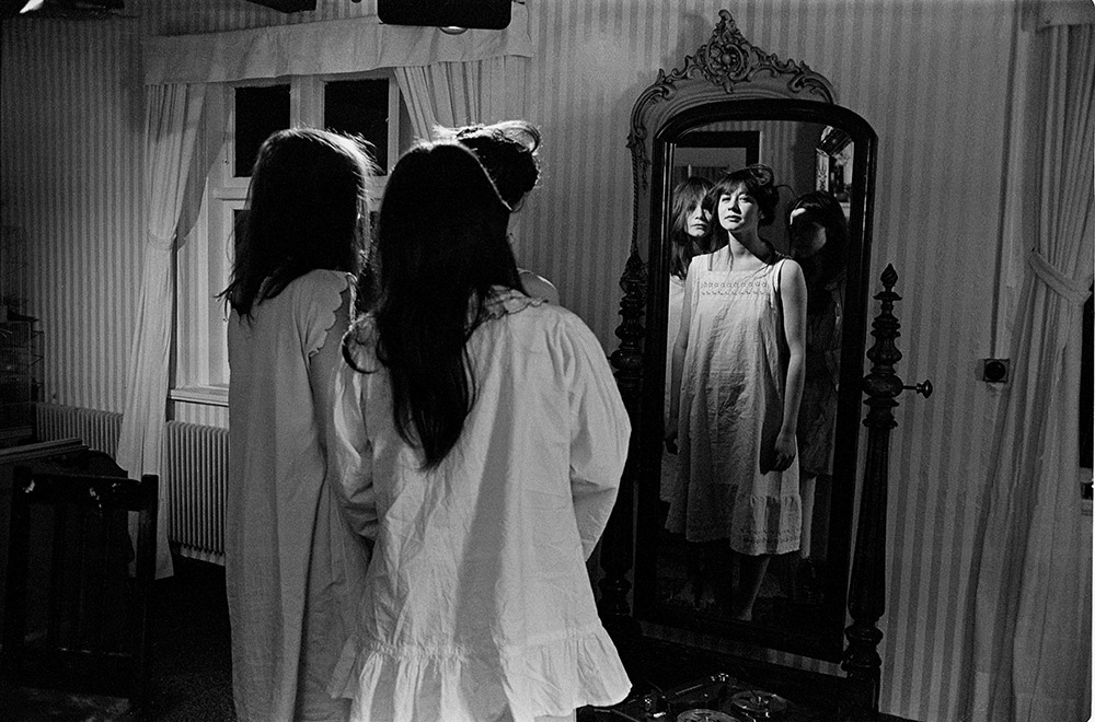 Tre Piger og en Gris Spillefilm Fotograf Teit Jørgensen Instruktion Per Kirkeby, Lene Adler Petersen, Ursula Reuter Christiansen, Elisabeth Therkelsen Produktion Flip Film/SFC 1972
