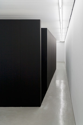 Installation view Christian Vind: Beograd Suiten Galleri Tom Christoffersen, 2011