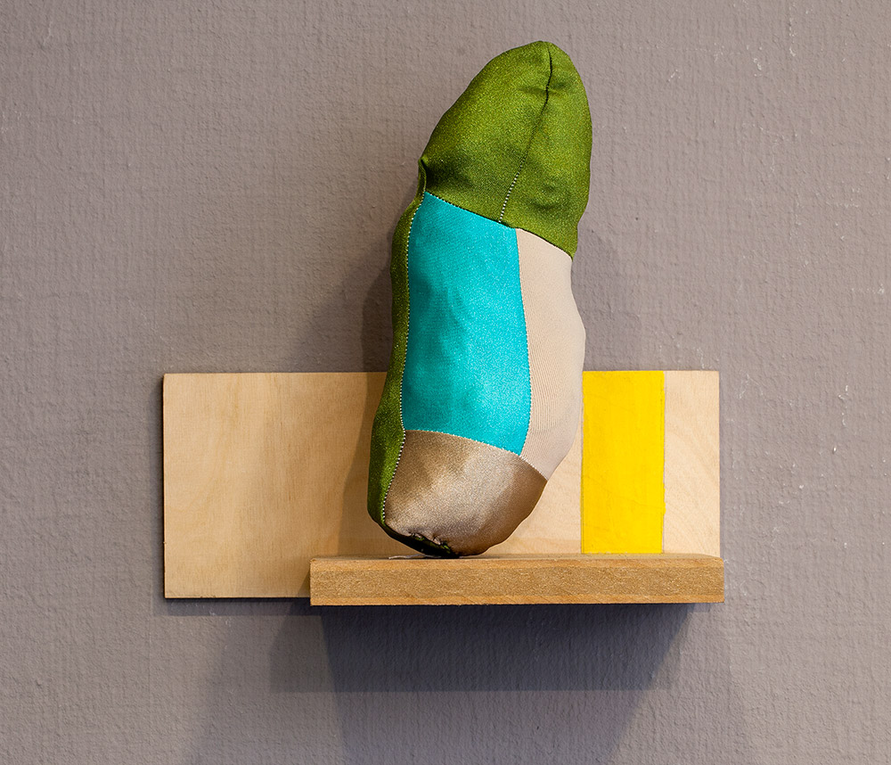 5 SHELF SHOW Installation view