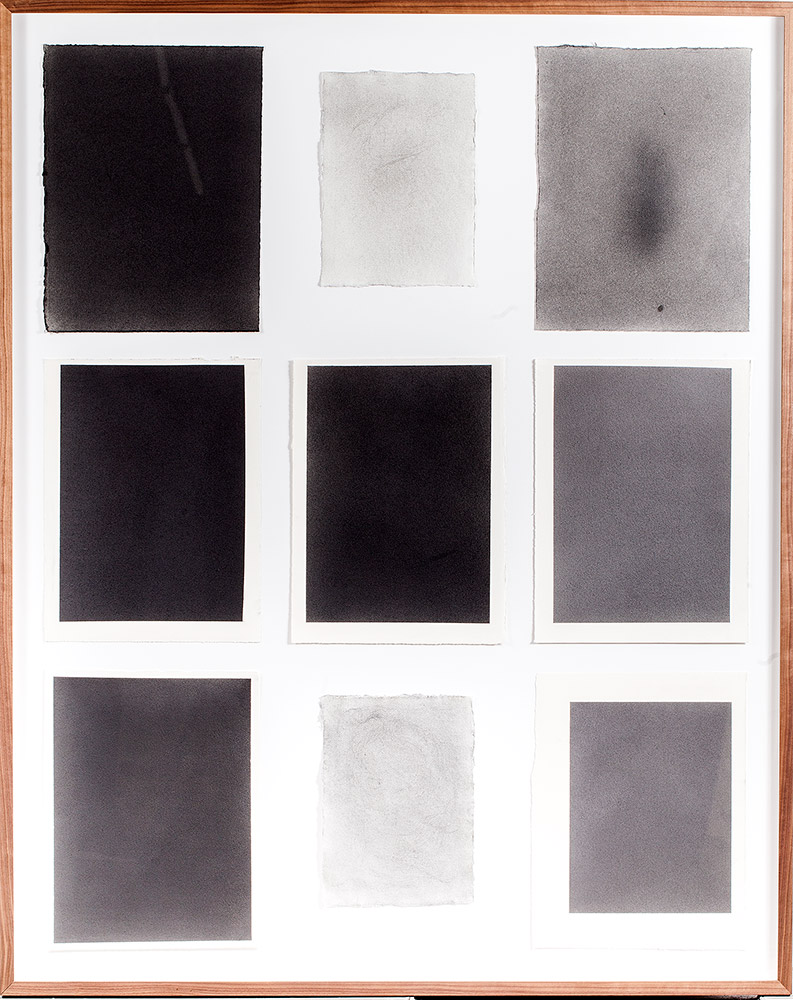Rasmus Rosengaard Untitled 2014 grafitstøv, kulstøv, sodstøv. 112 x 141 cm