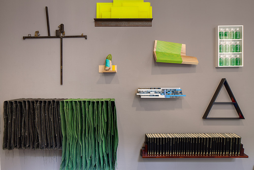 8 SHELF SHOW Installation view