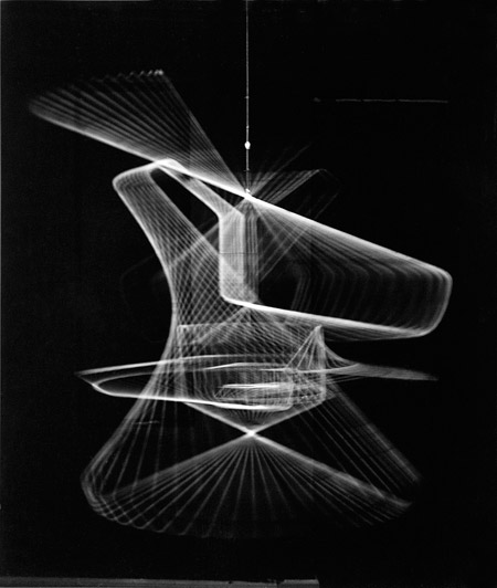 Study In Motion II – Ib Geertsen mobile with to squares. 1962. 19x19 cm.Photo: Keld Helmer Petersen.