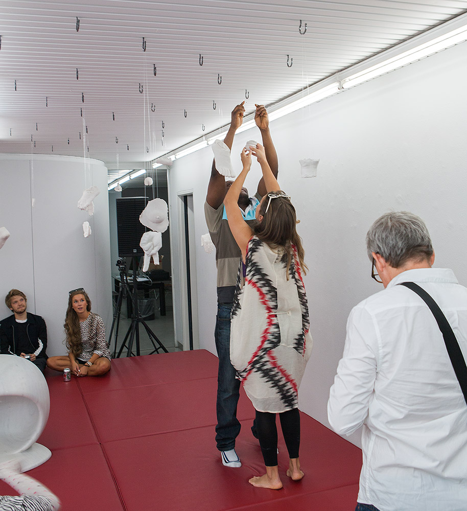 Eric Andersen: HEAD REST. Opening performance 21.8.2014.