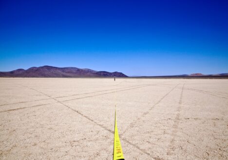 Nikolaj Recke: 300 Feet Away from you - Lovecards to my girlfriend (Cuddeback Dry Bed, Mojave Desert CA). C-print, 75x110 cm, 2014.