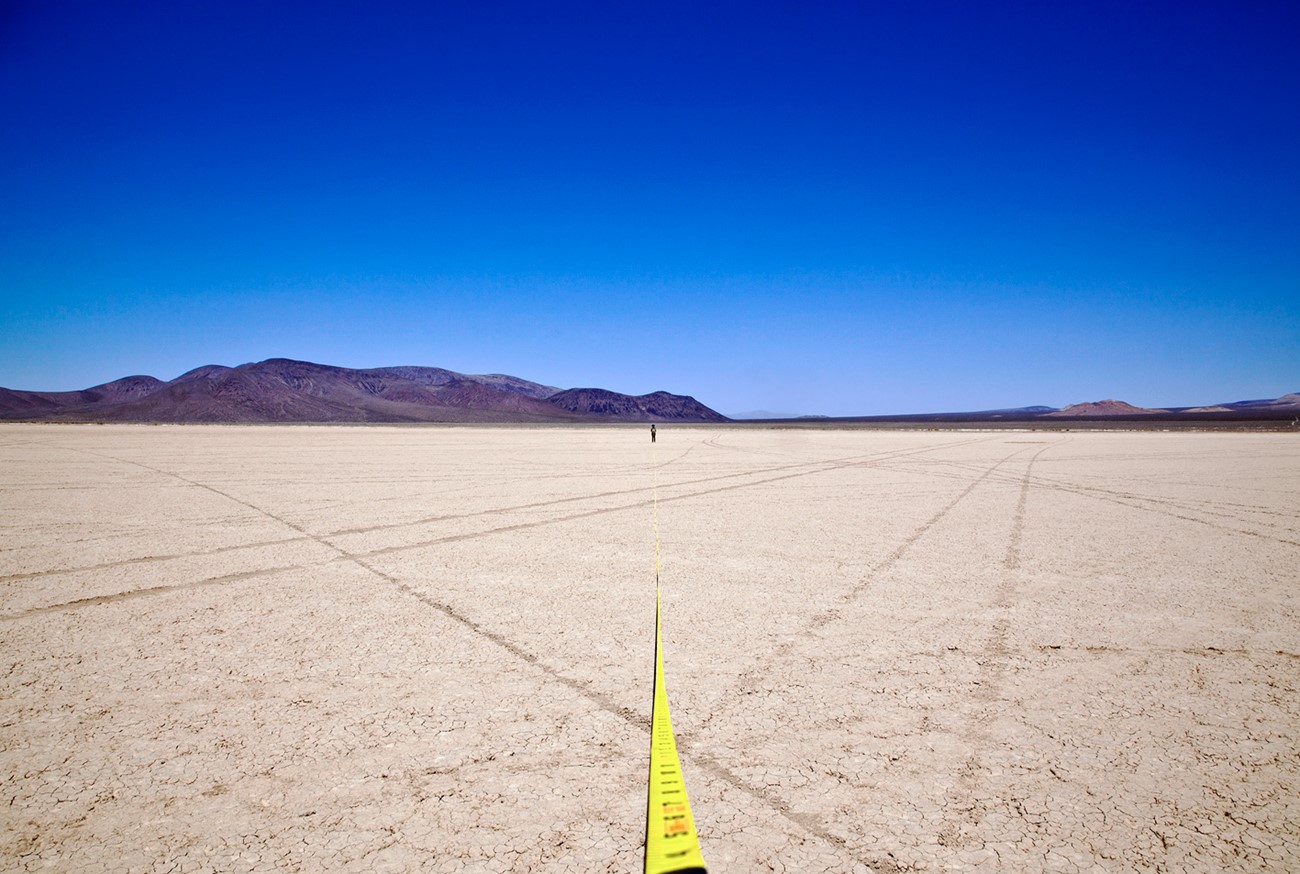 Nikolaj Recke: 300 Feet Away from you - Lovecards to my girlfriend (Cuddeback Dry Bed, Mojave Desert CA). C-print, 75x110 cm, 2014.