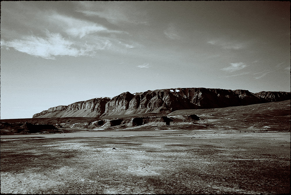 Geologi - er det egentlig videnskab? – en simpel film Kortfilm Fotograf Teit Jørgensen. Instruktion Per Kirkeby Optaget i Danmark, Norge, Pearyland Produktion SFC 1980