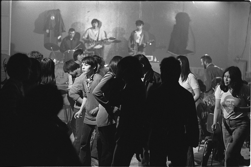 Da Myndighederne sagde Stop Dokumentarspillefilm Fotograf Teit Jørgensen Instruktion Per Kirkeby og Arqaluk Lynge Produktion Flip Film/SFC/DR 1972
