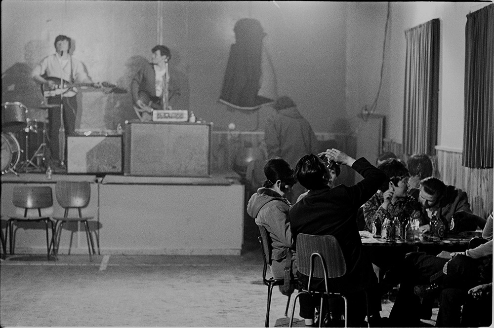 Da Myndighederne sagde Stop Dokumentarspillefilm Fotograf Teit Jørgensen Instruktion Per Kirkeby og Arqaluk Lynge Produktion Flip Film/SFC/DR 1972