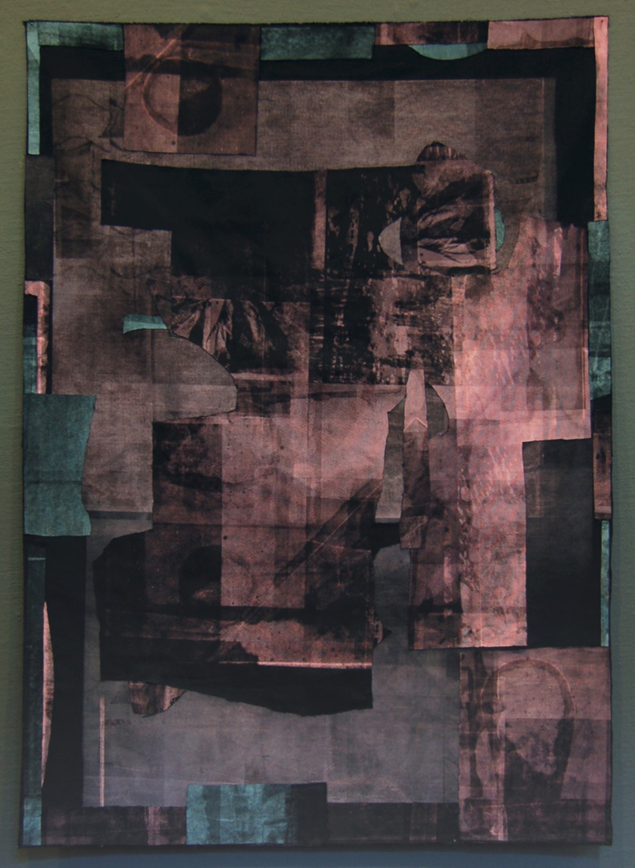 Nicky Sparre-Ulrich: Fragments of a past #1. Serigraphy on textile, 155x110 cm, 2016.