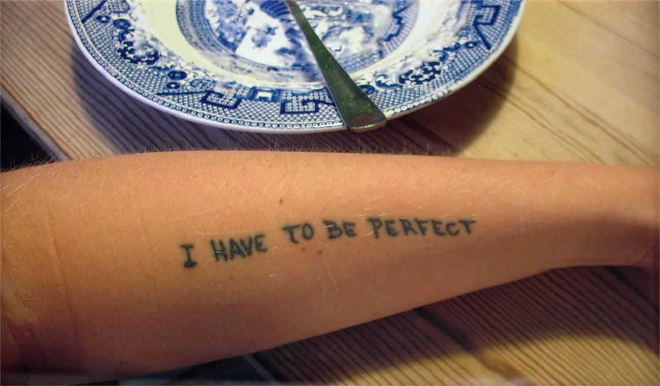 Gudrun Hasle: I have to be perfect, 2010, Photographic Print, 72 x 47 cm