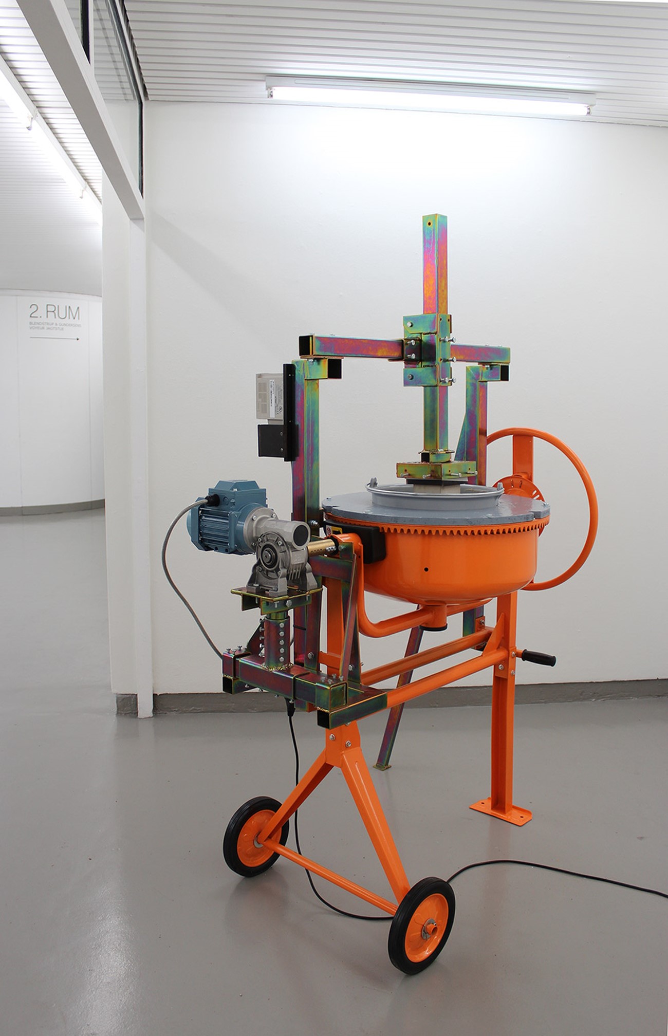Henrik Menné: TB20 - Sanding Device, 2016, Tumbling mixer, iron, bucket, sand and plaster, 190 x 70 x 130 cm