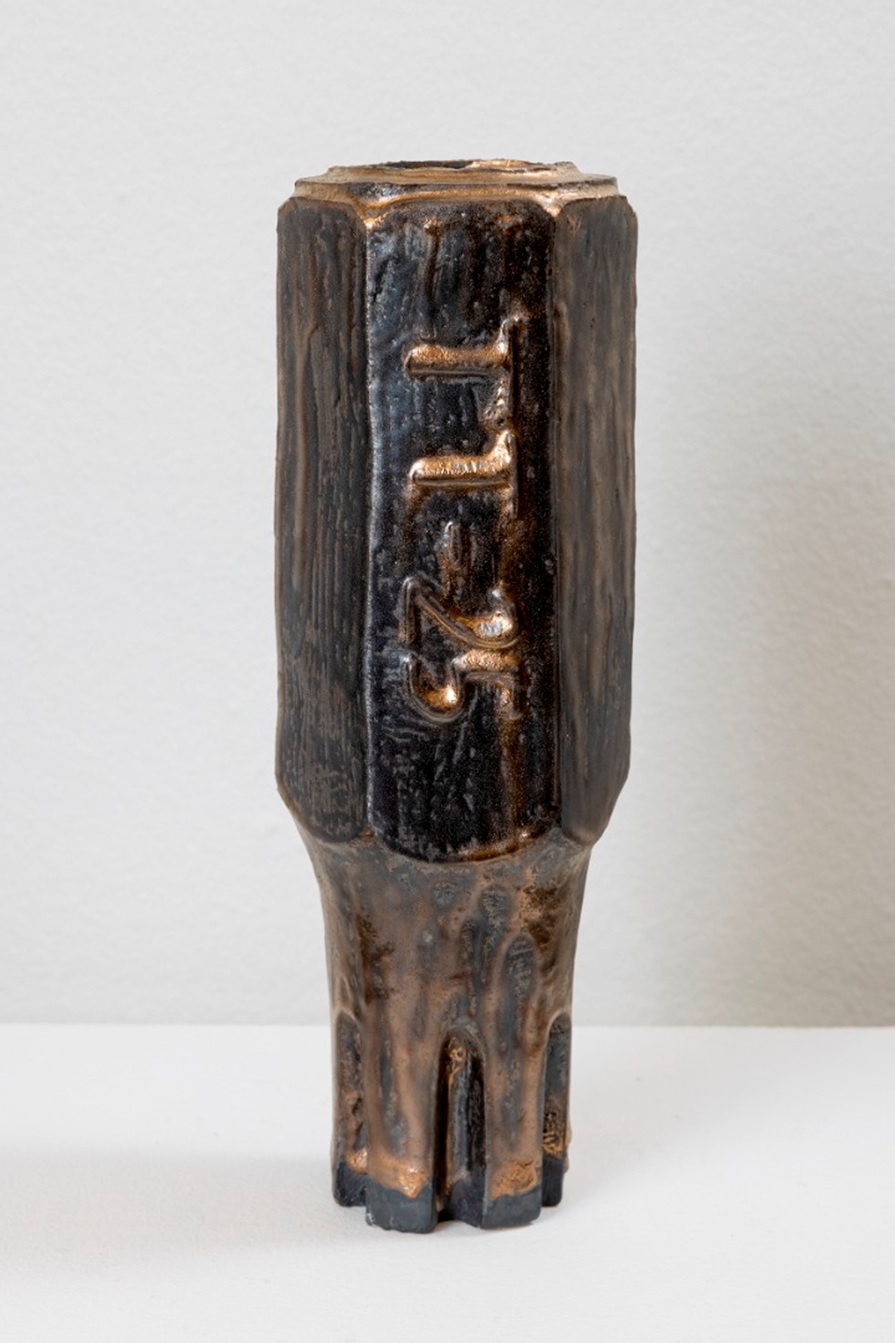Torx2000 Basic Bits (2019) glazed stoneware, h. 31 cm.