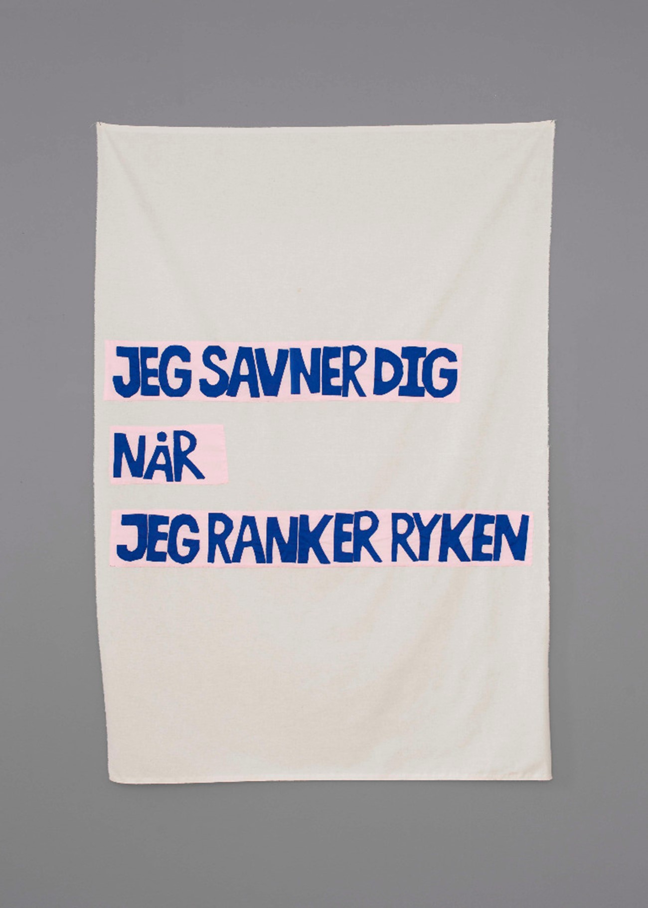 Gudrun Hasle: Jeg savner dig når jeg ranker ryken, 2017, Textile, 165 x 116 cm
