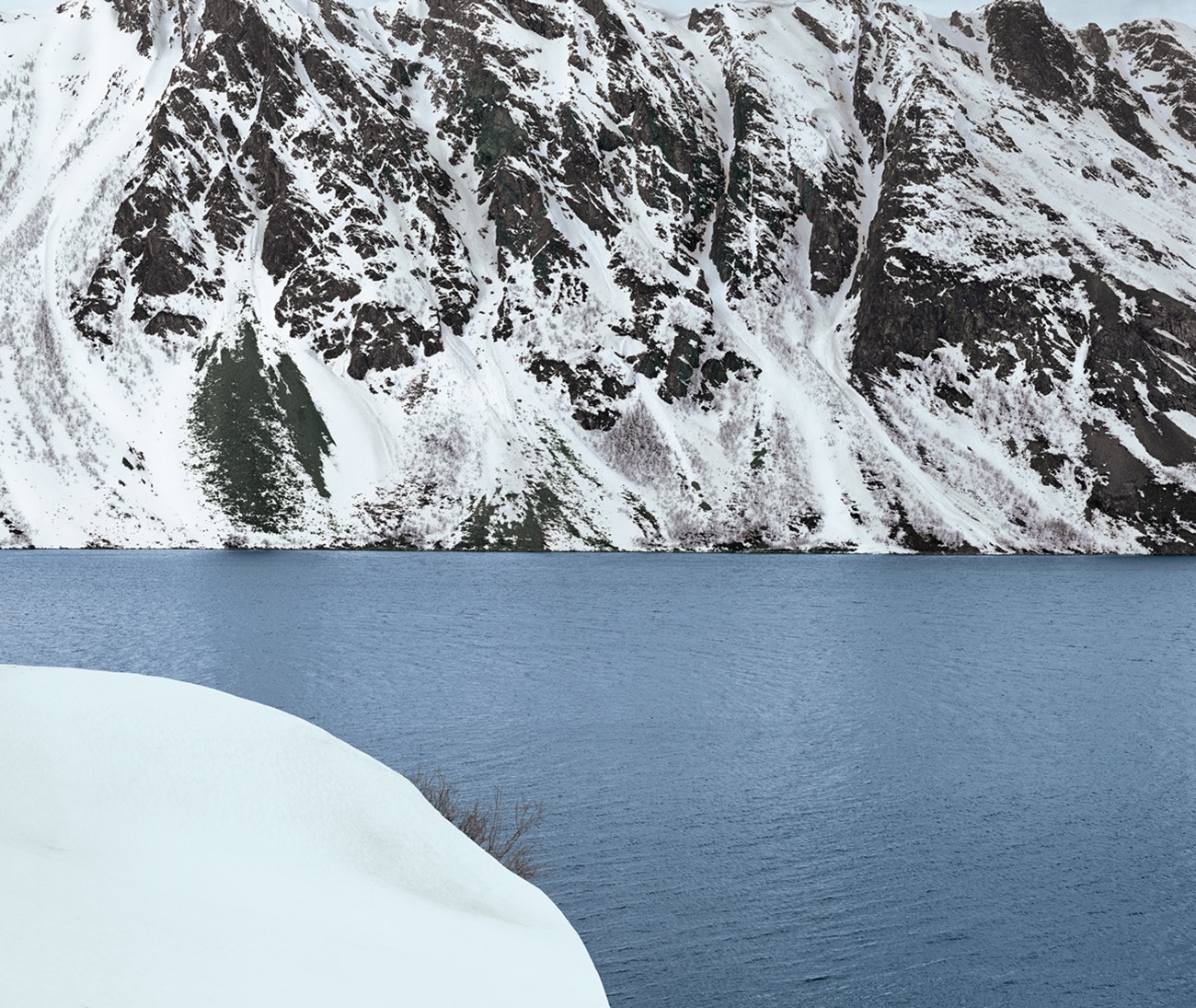 Thomas Bangsted: Langfjorden, 2017, Pigment Print (colorized), 54.6 x 64.8 cm