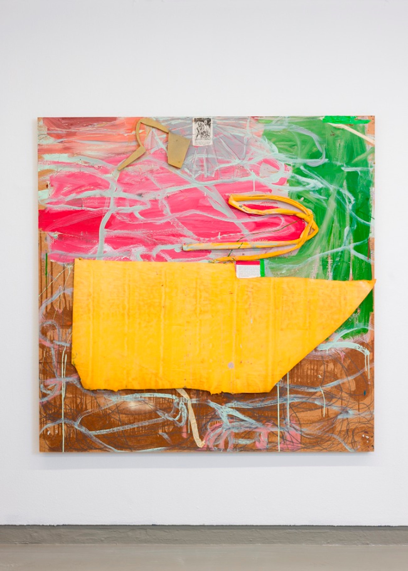 Læsestykke (fælleskurs), 1987, akryl, skumgummi og collage på masonit 150 x 150 cm