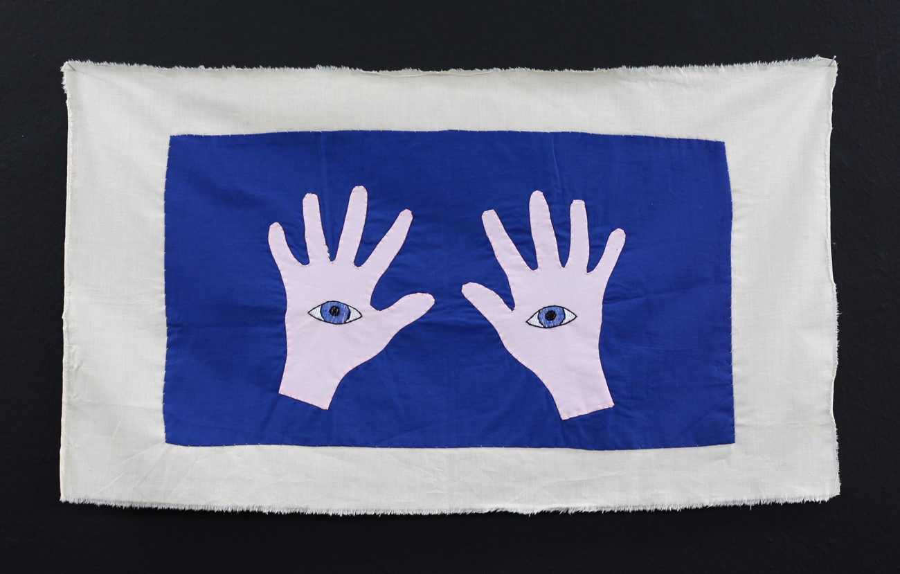 Gudrun Hasle: Ser du med fingerne, 2018, Embroidery on textile, 41 x 73 cm