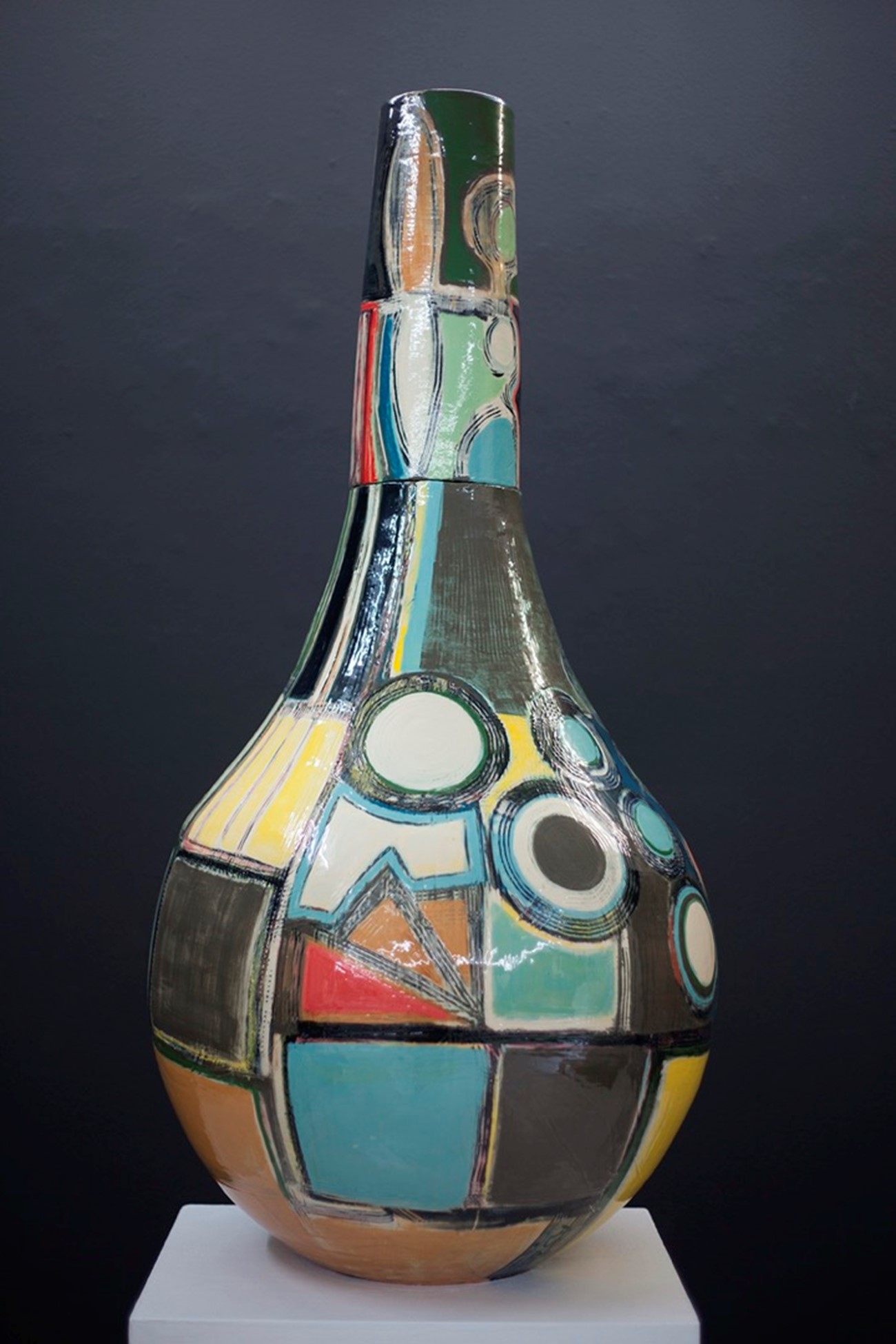 Anna Sørensen: Untitled (2), 2020, Glazed ceramics, H 122 / Ø 58 cm