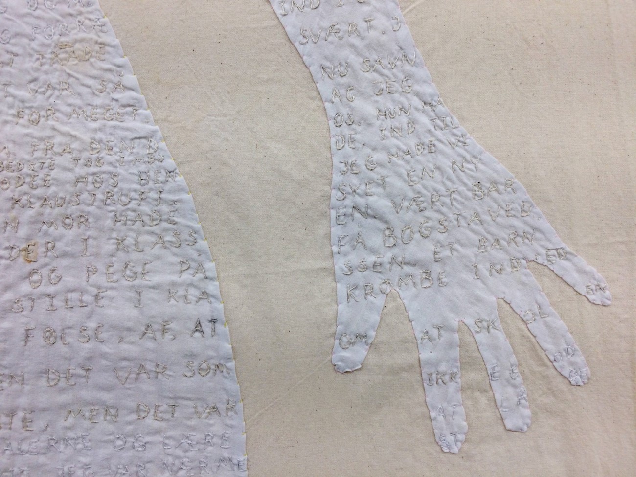 Gudrun Hasle: Oven overn inden i (detail), Thread and bed sheets, 180 x 93 cm